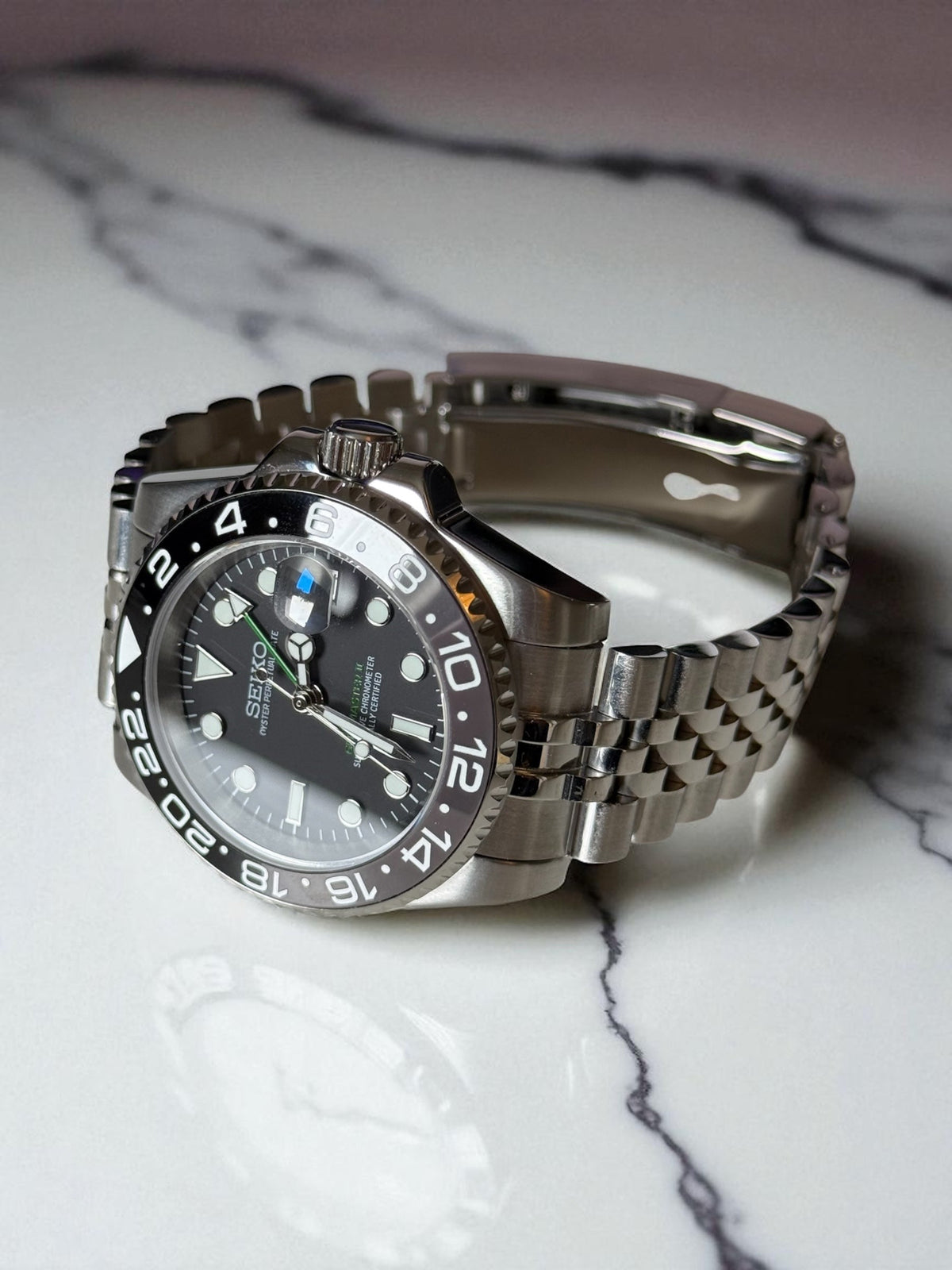 Bruce Wayne GMT