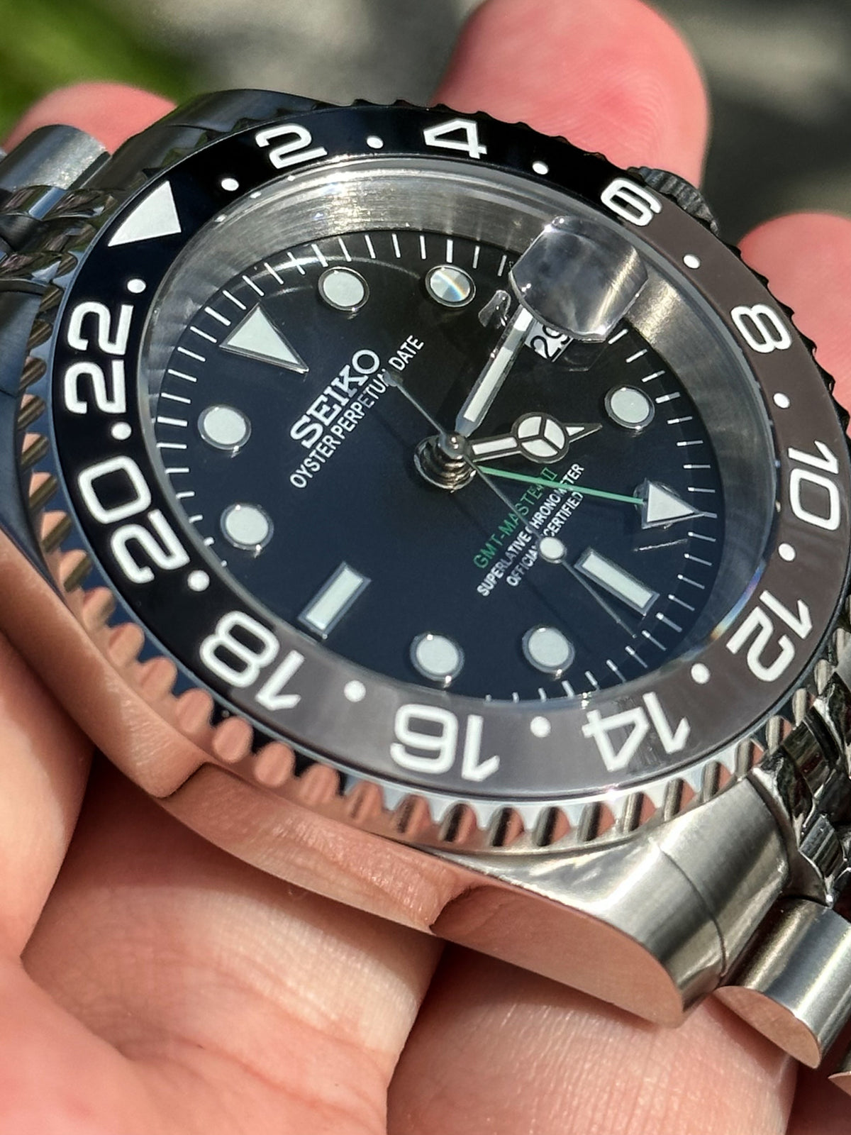 Bruce Wayne GMT
