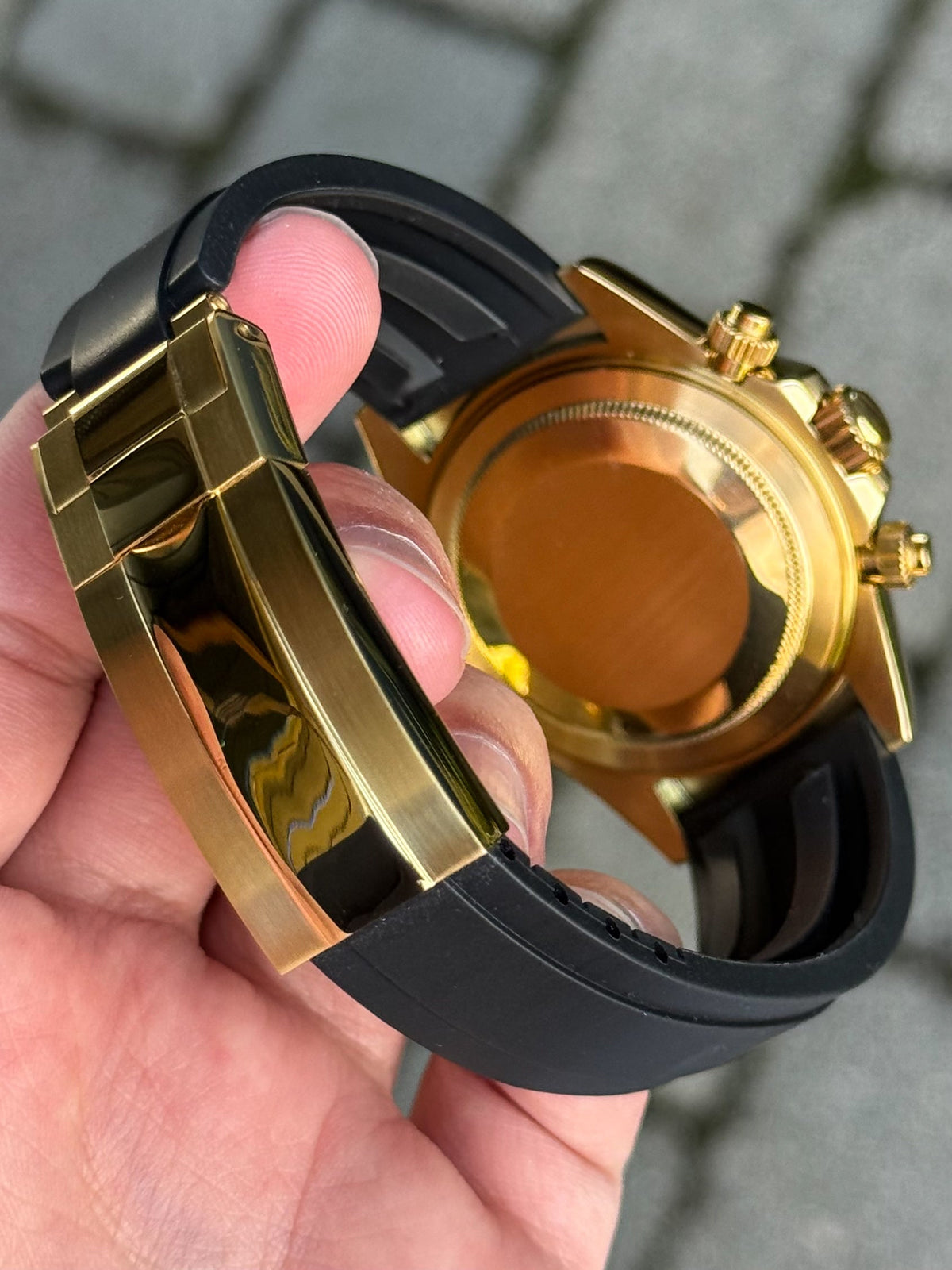 Gold Tiffany Seitona