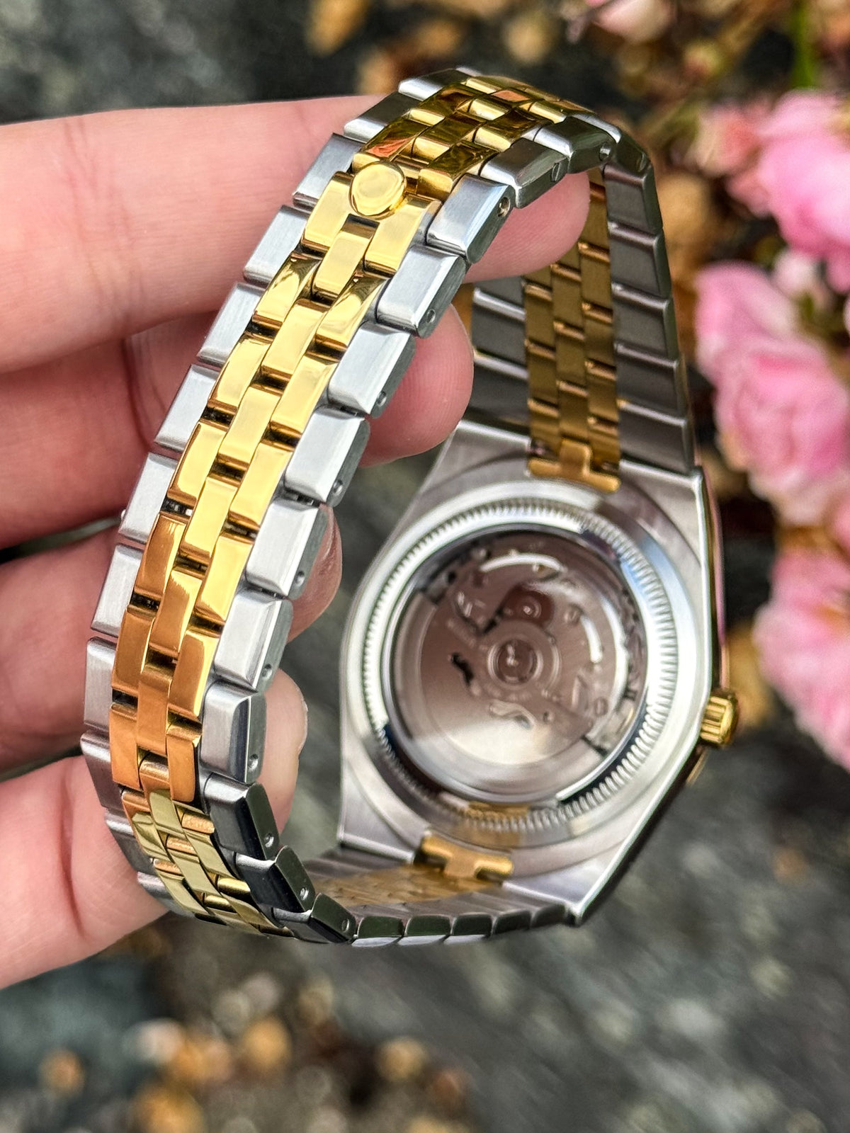 Two Tone White Dial Land-Dweller