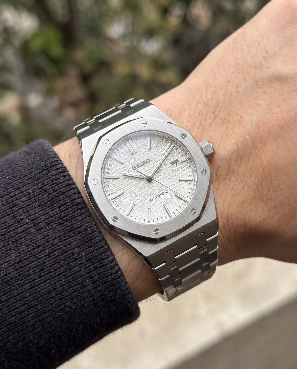 White Dial Seikoak on the wrist